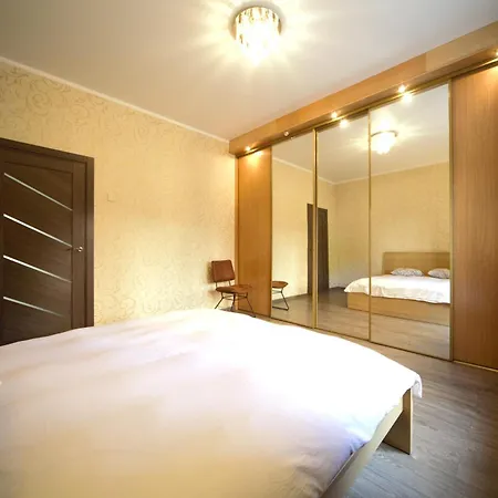 Apartamento Three Bedroom Apt - Next To St Peters Church Riga *
