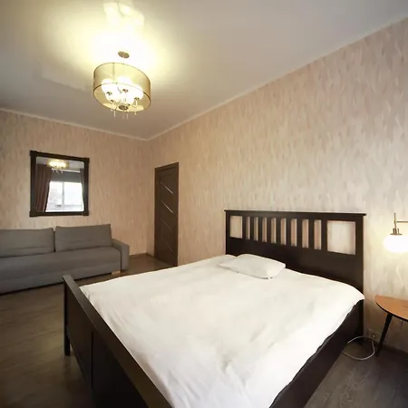 Apartamento Three Bedroom Apt - Next To St Peters Church Riga Riga