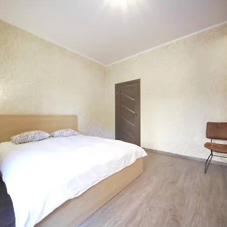 Apartment Three Bedroom Apt - Next To St Peters Church Riga *